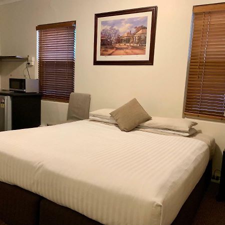 Ashfield Manor Sydney Hotel Exterior photo