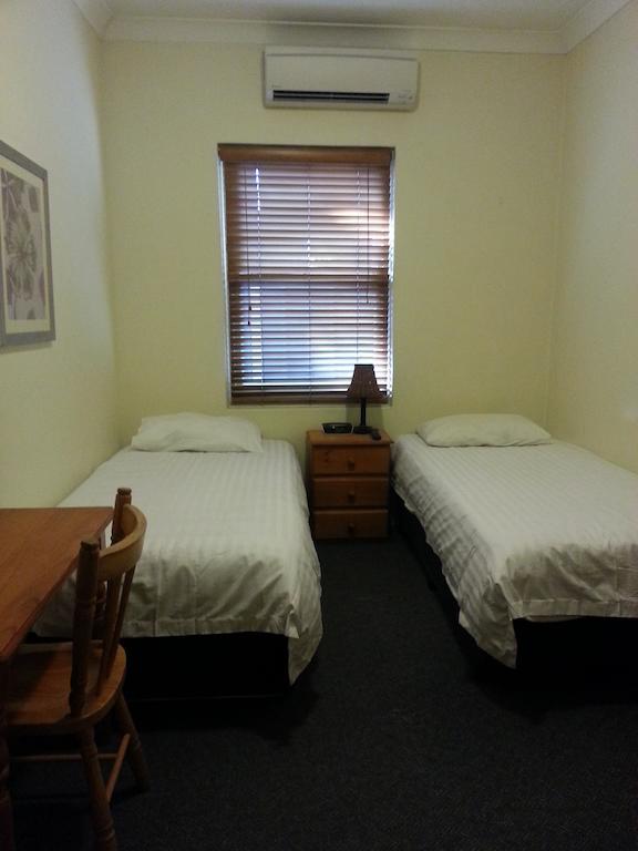 Ashfield Manor Sydney Hotel Room photo