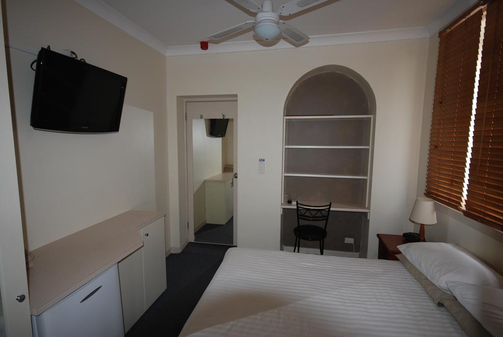 Ashfield Manor Sydney Hotel Room photo